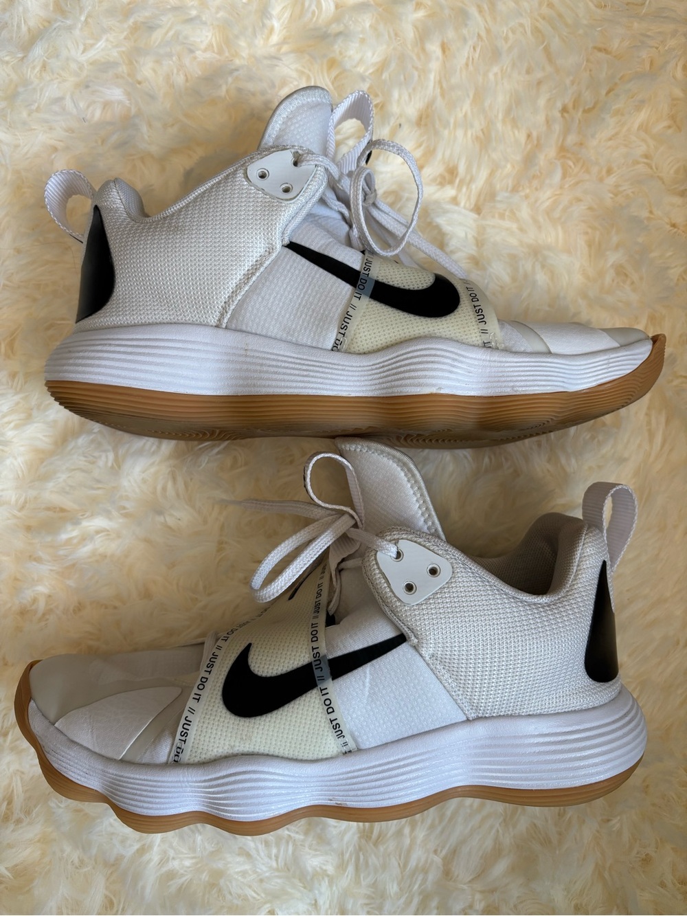 Nike React HyperSet Womens 11 Volleyball Shoes White Black Gum CI2956-100